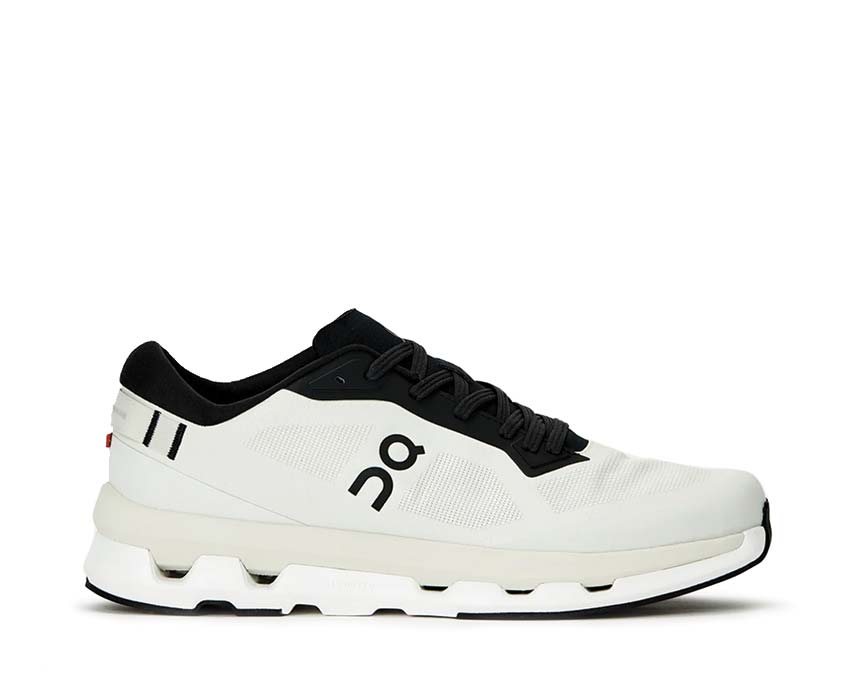On Cloudzone Ice Black