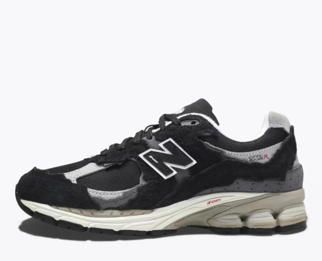 New Balance NB 2002R Protection - Black and Grey