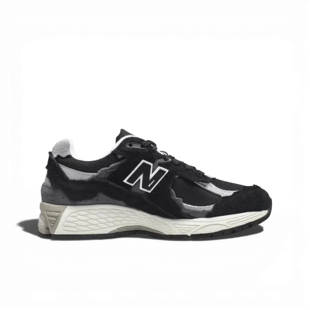 New Balance NB 2002R Protection - Black and Grey