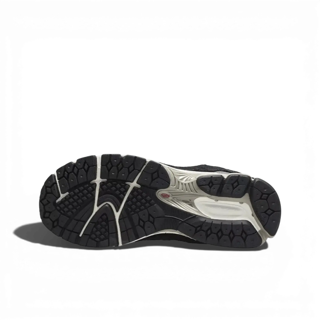 New Balance NB 2002R Protection - Black and Grey