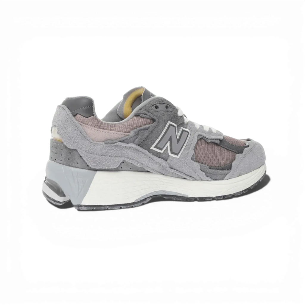 New Balance NB 2002R Protection Grey Pink
